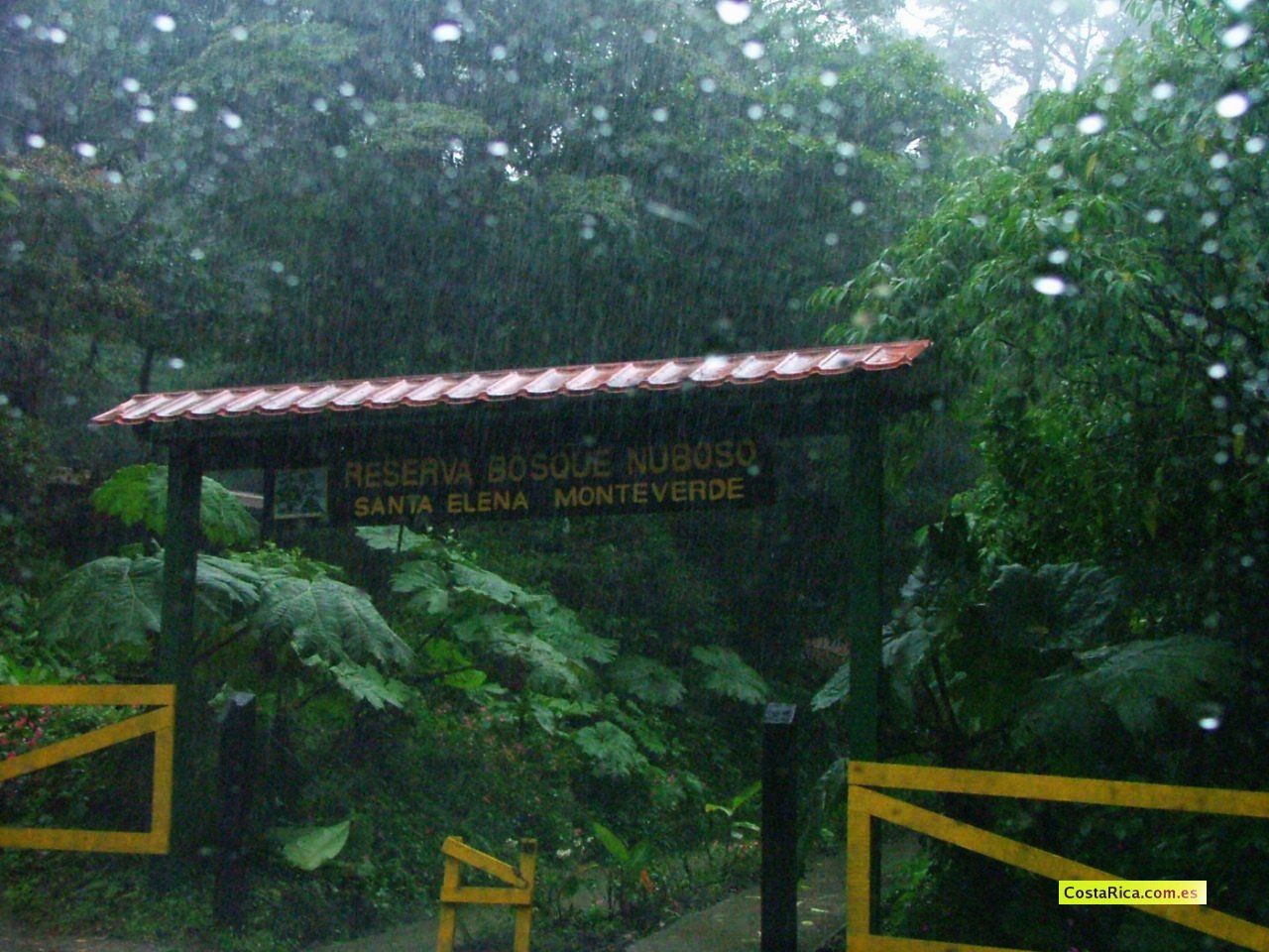 Entrada a Santa Elena